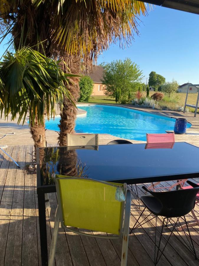 Agreable Chambre D'Hote Calme Avec Piscine Souvans Exterior photo