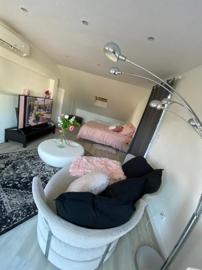 Agreable Chambre D'Hote Calme Avec Piscine Souvans Exterior photo