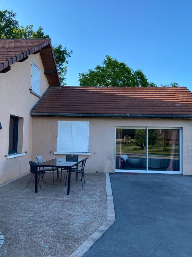 Agreable Chambre D'Hote Calme Avec Piscine Souvans Exterior photo